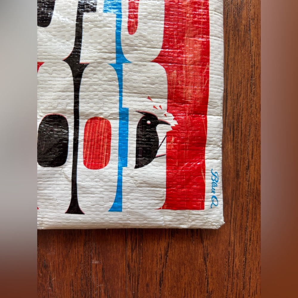 Blue Q Large Zipper Pouch | Knock On Wood by Esther Aarts - Picture 4 of 6